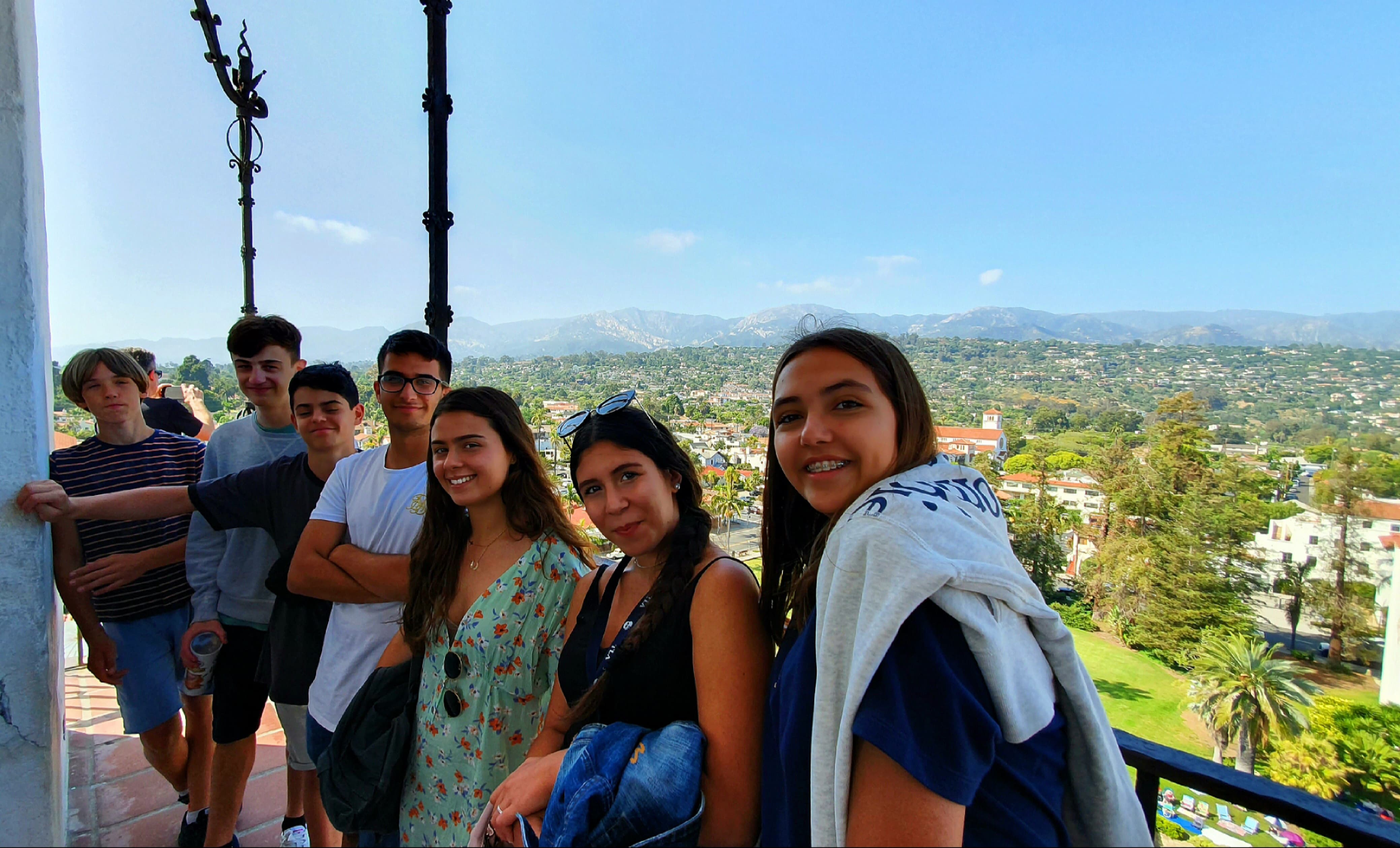 Hello everyone from Los Ángeles! 🌴☀️😊 1