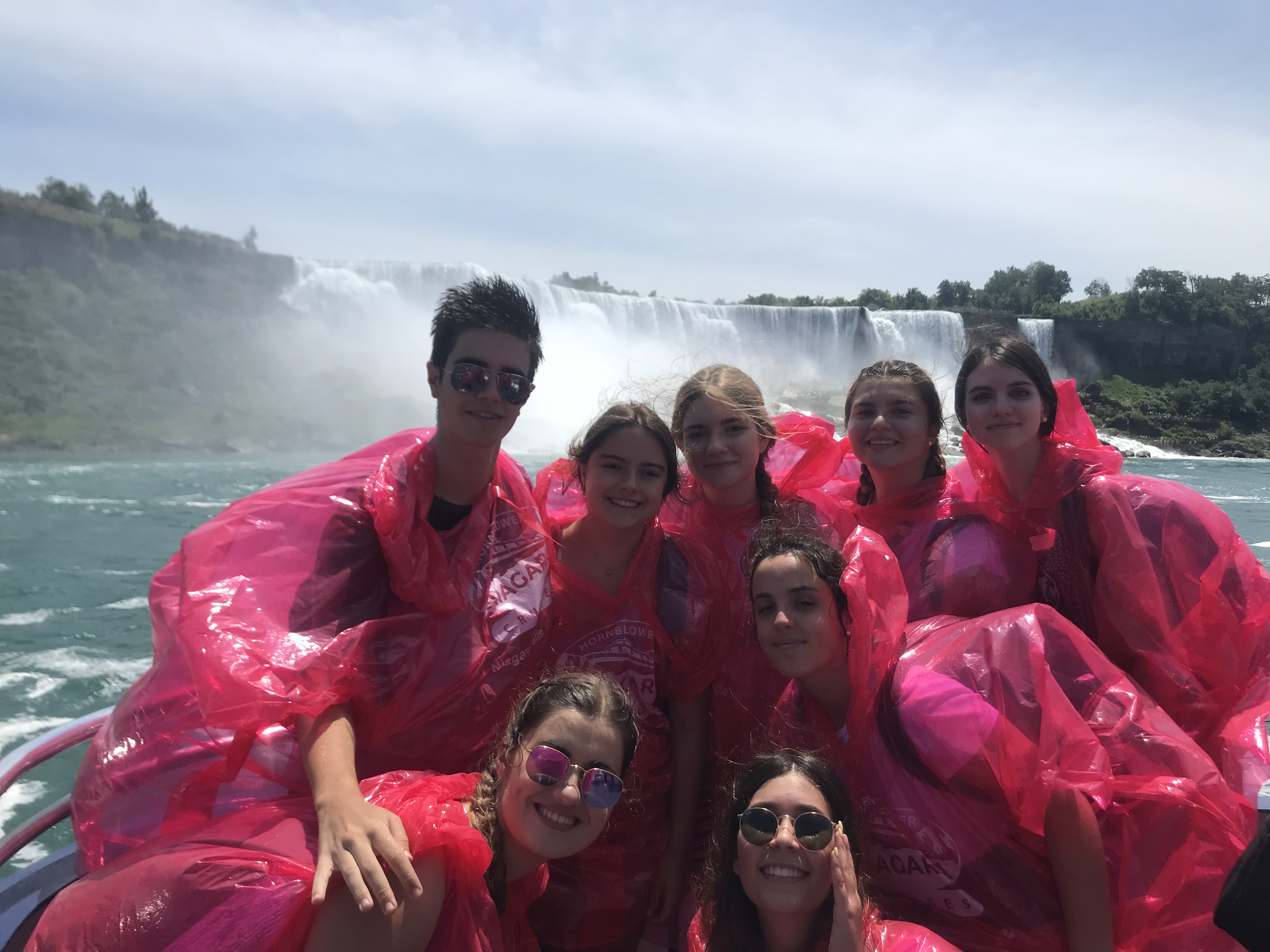 Disfrutando como enanos en Niágara y las colchonetas