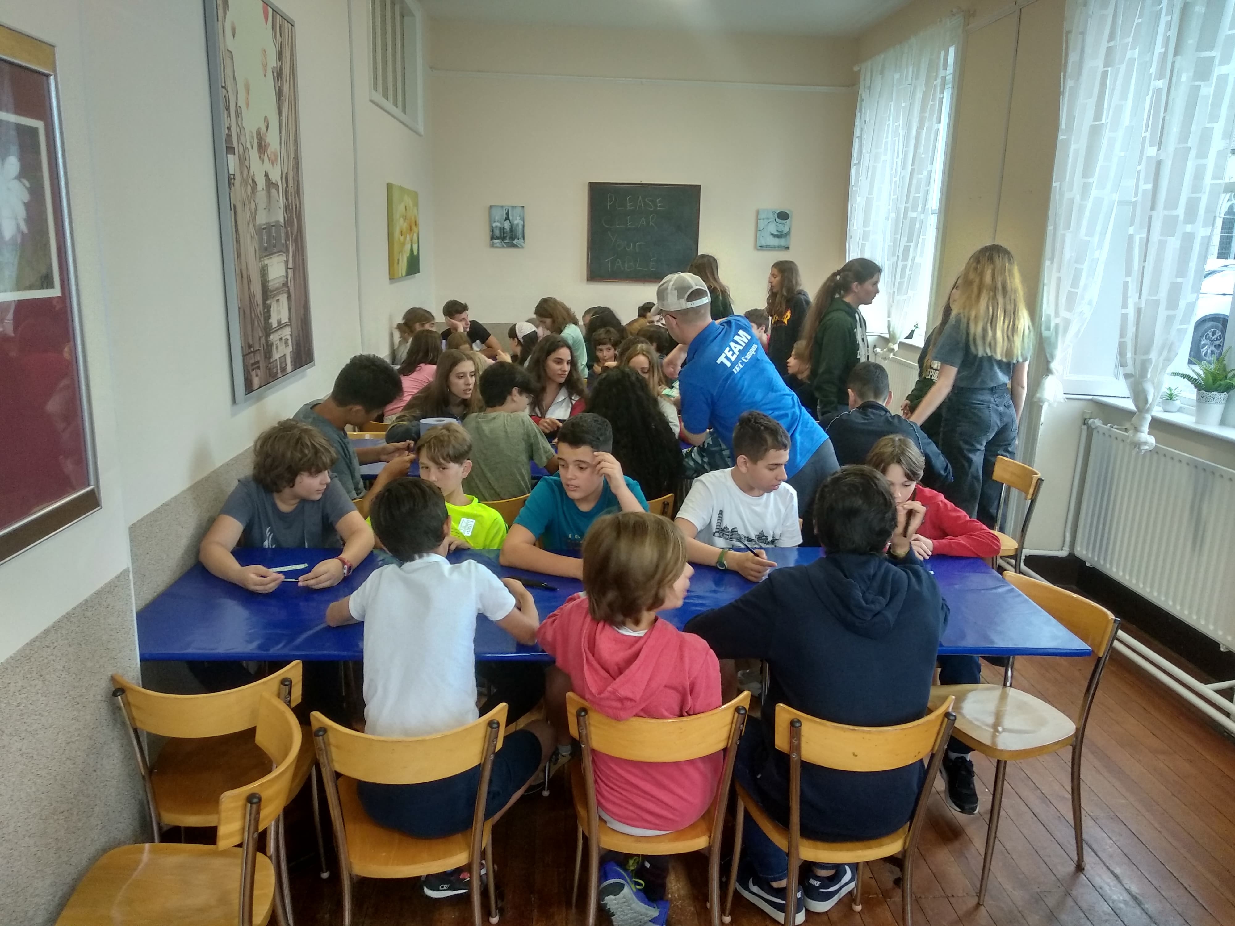 Haciendo nuevas y buenas amistades en Kanturk 1