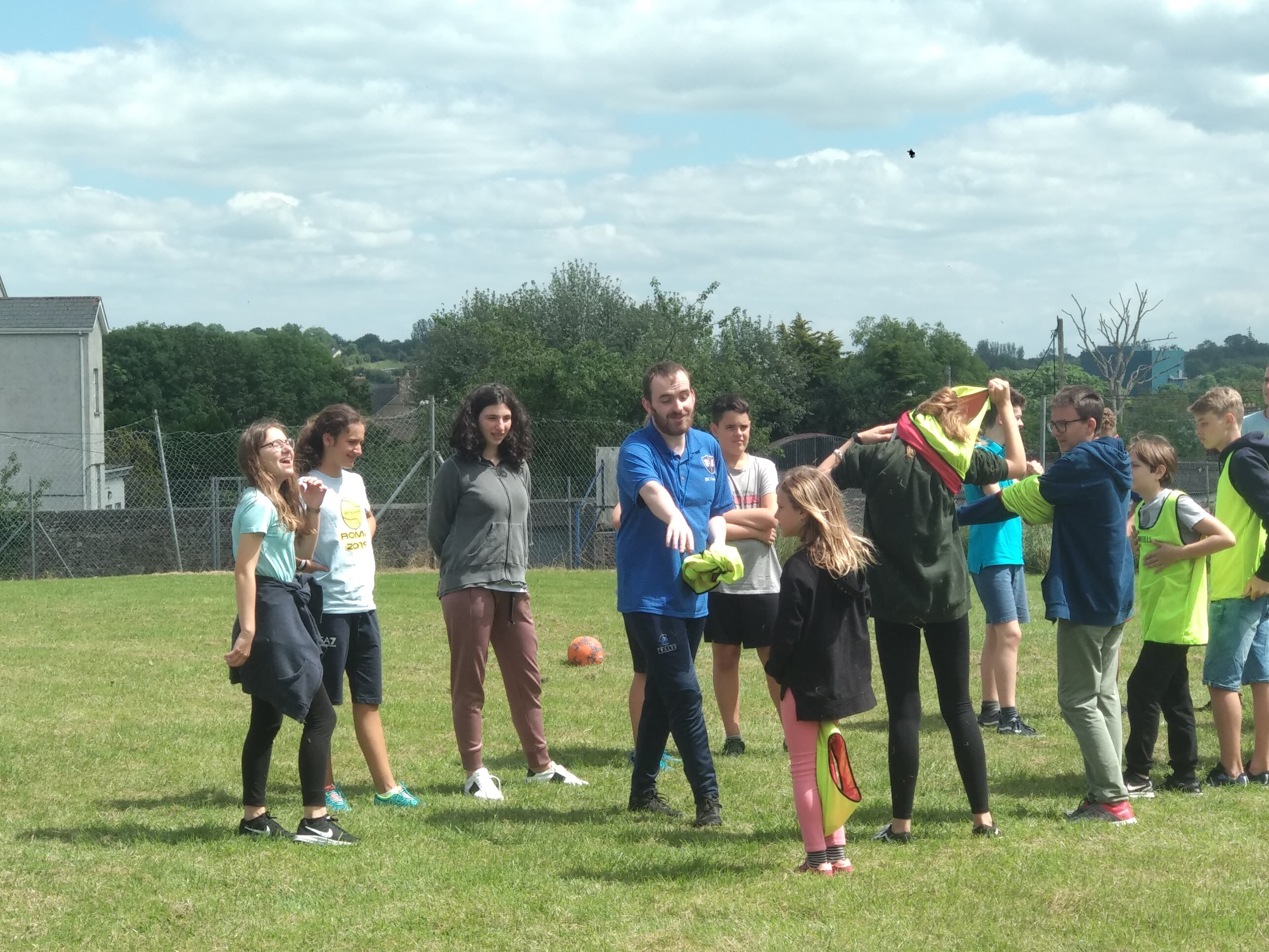 Haciendo nuevas y buenas amistades en Kanturk 2