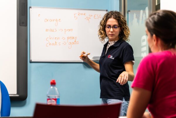 Entrevista a Paula, profesora de francés e inglés en nuestra academia de Elche.