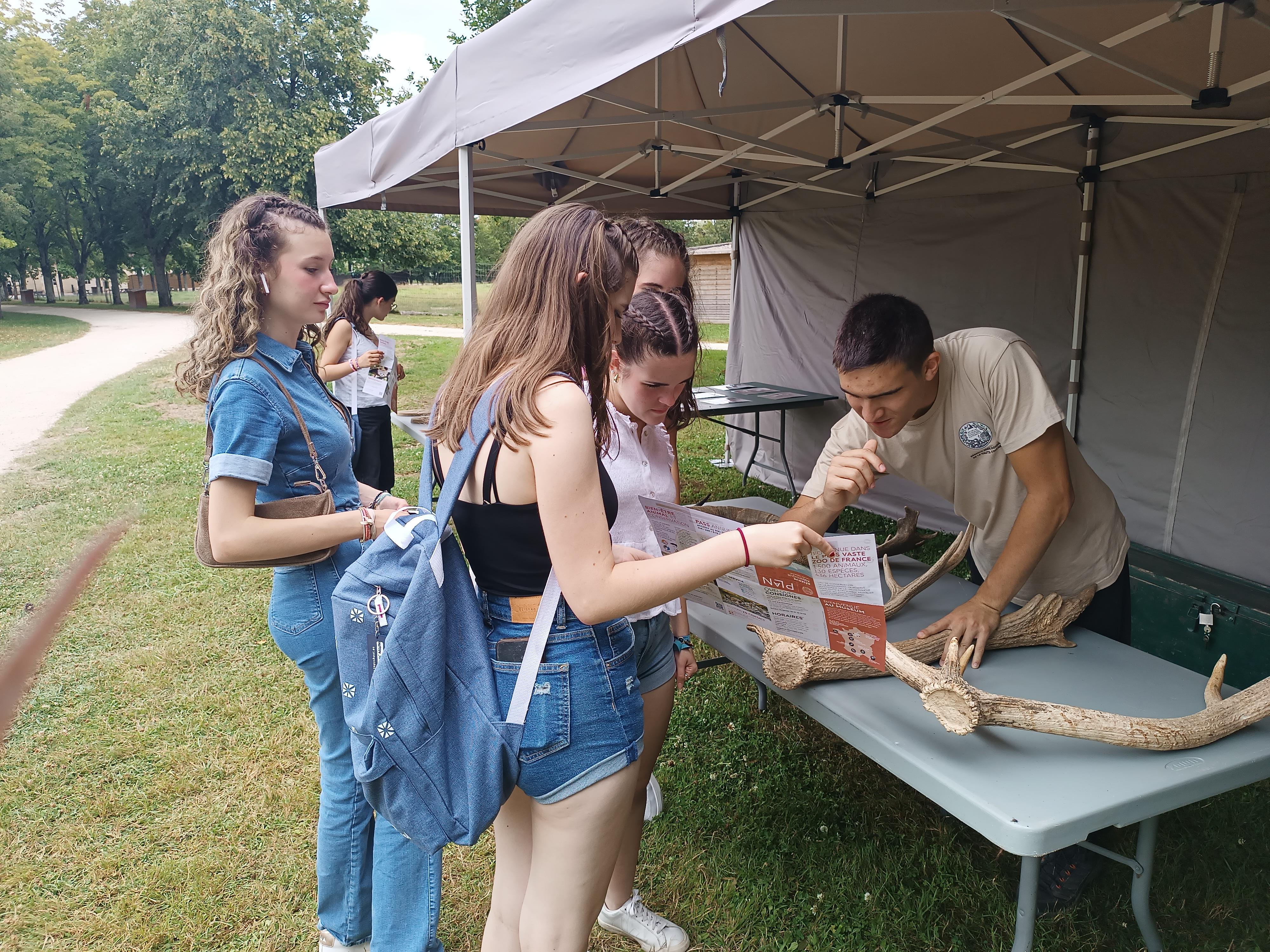 ’24 Valle del Loira 5 – Reserva zoológica, paintball y último castillo.