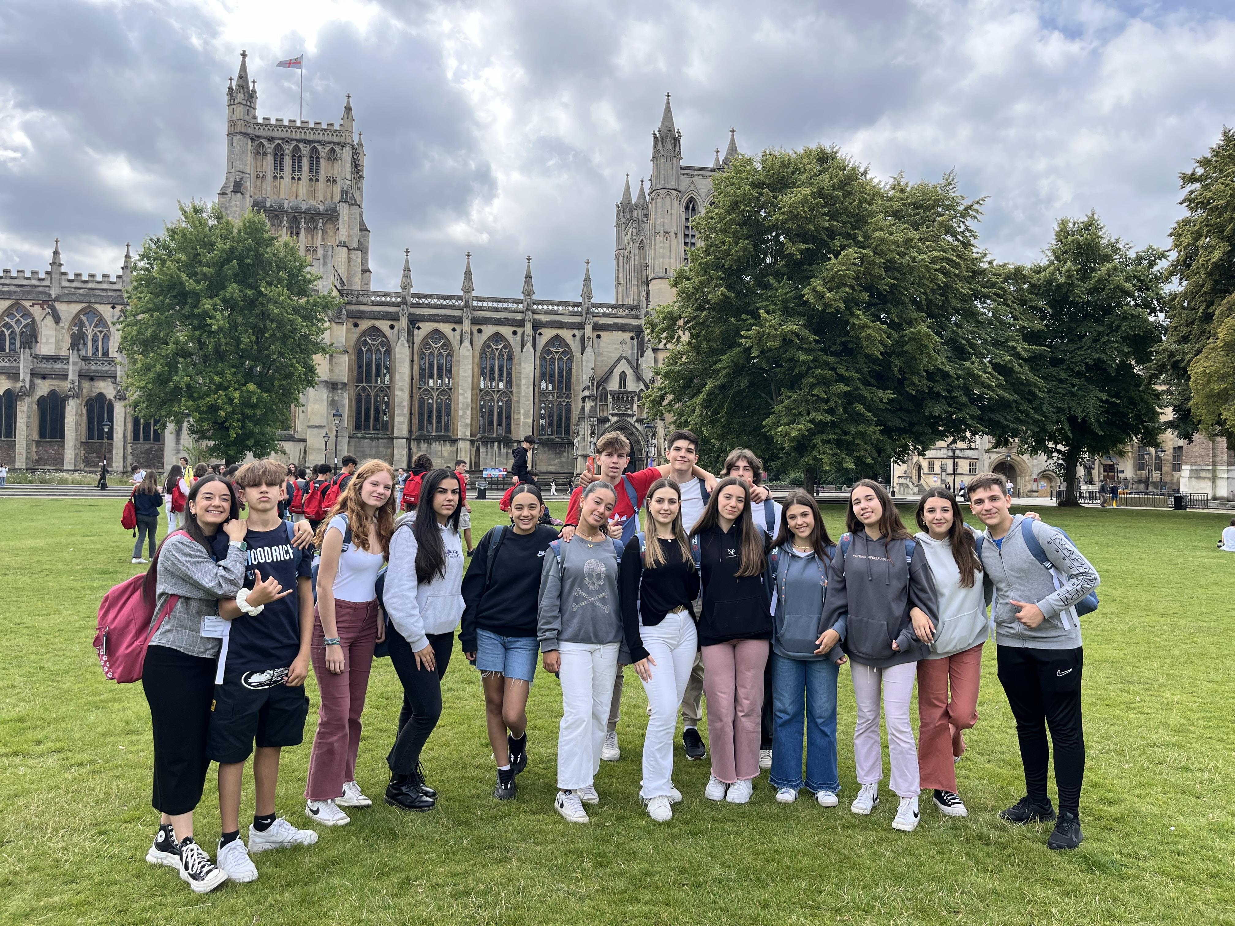 ’24 Bath 4 – Cultural exchange, sevillanas y Eurocopa