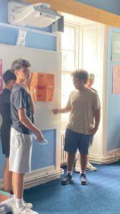 '24 Ennis 5 - Periódico, Limerick, bolera y un poquito de relax. 3 '24 Ennis 5 - Periódico, Limerick, bolera y un poquito de relax. 3