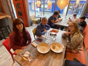 '24 Ennis 5 - Periódico, Limerick, bolera y un poquito de relax. 5 '24 Ennis 5 - Periódico, Limerick, bolera y un poquito de relax. 5