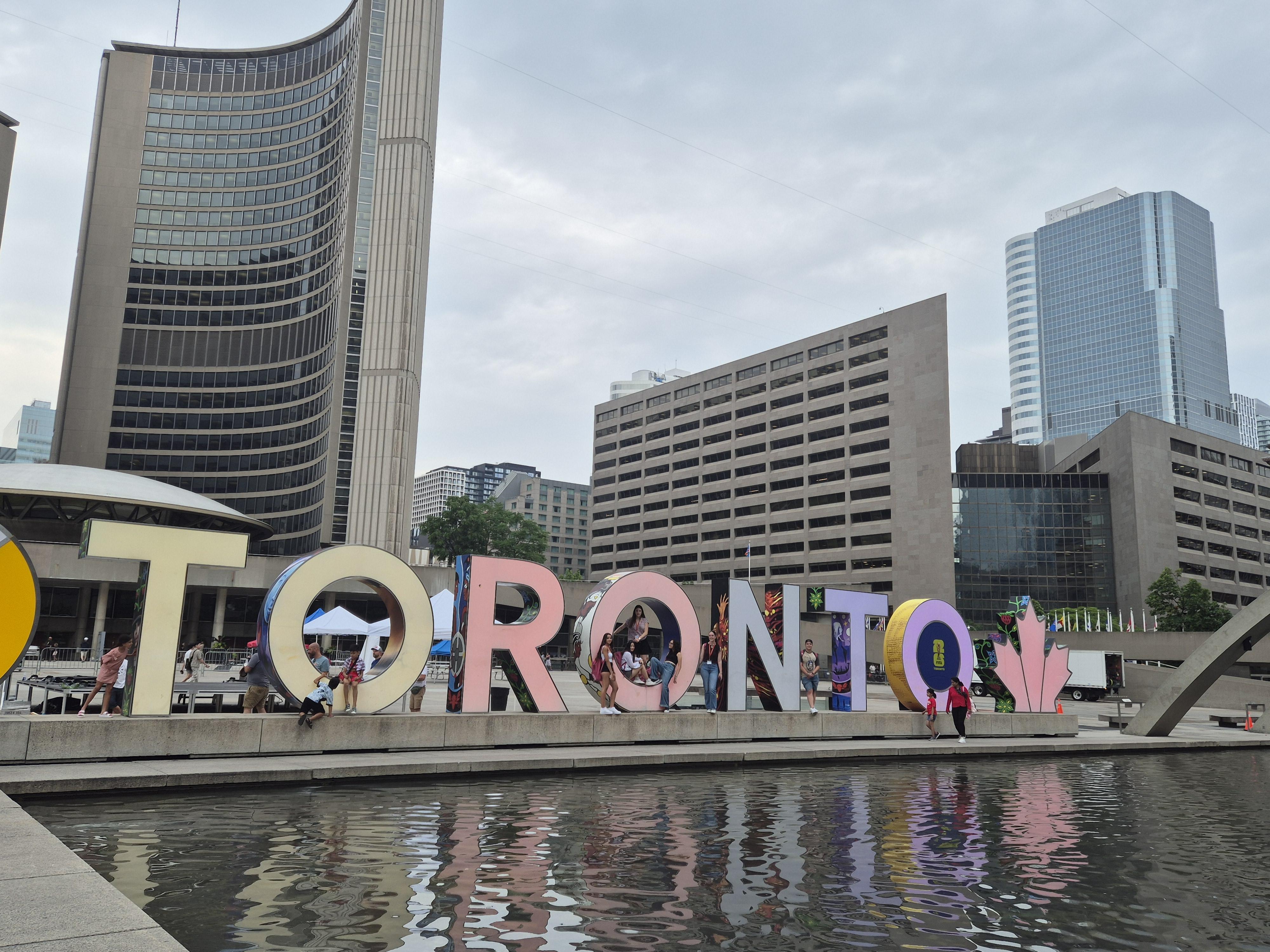 ´25 Toronto 1 – Recibimiento de ensueño, ¡con fuegos artificiales y eventos!